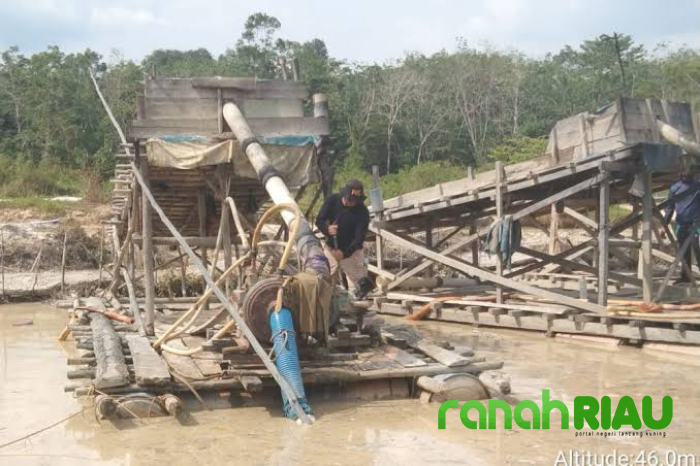 Warga Menunggu Tindakan Tegas Polres Kuansing Untuk Menindak Puluhan Rakit PETI di Desa Pulau Bayur